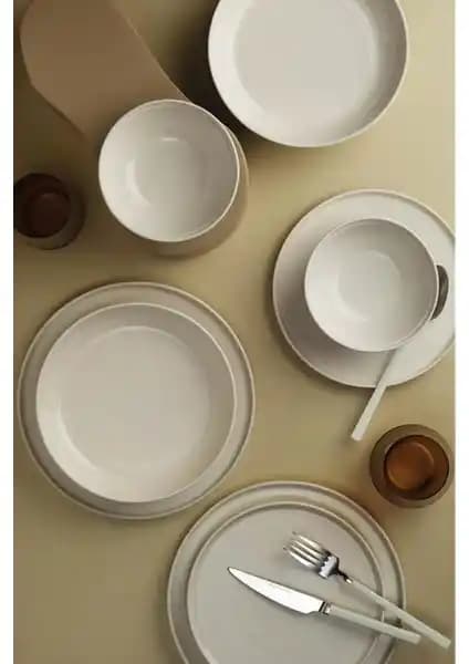 Kütahya Porselen Fit-C 12 Parça 4 Kişilik Stackable Yemek Takımı Krem Renkli Modern Tasarım