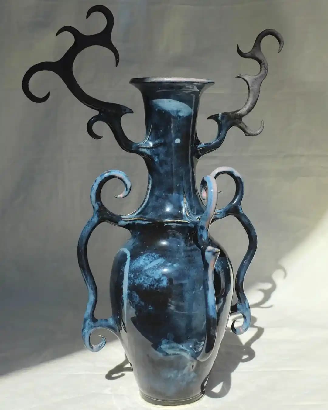 Art Nouveau Esintili Vazonun Yapım Süreci ve Teknik Özellikleri