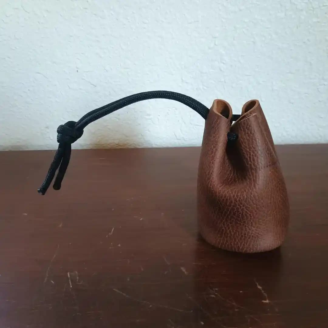 Çocuklar İçin El Yapımı Deri Mermi Taşıma Çantası ve Güvenlik Önerileri