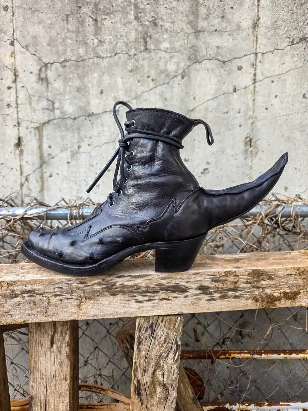 Derinlikli Deri Ayakkabı Tasarımında At Derisi ve Ortopedik Dana Derisi Kullanımıyla Yenilikçi Yaklaşımlar