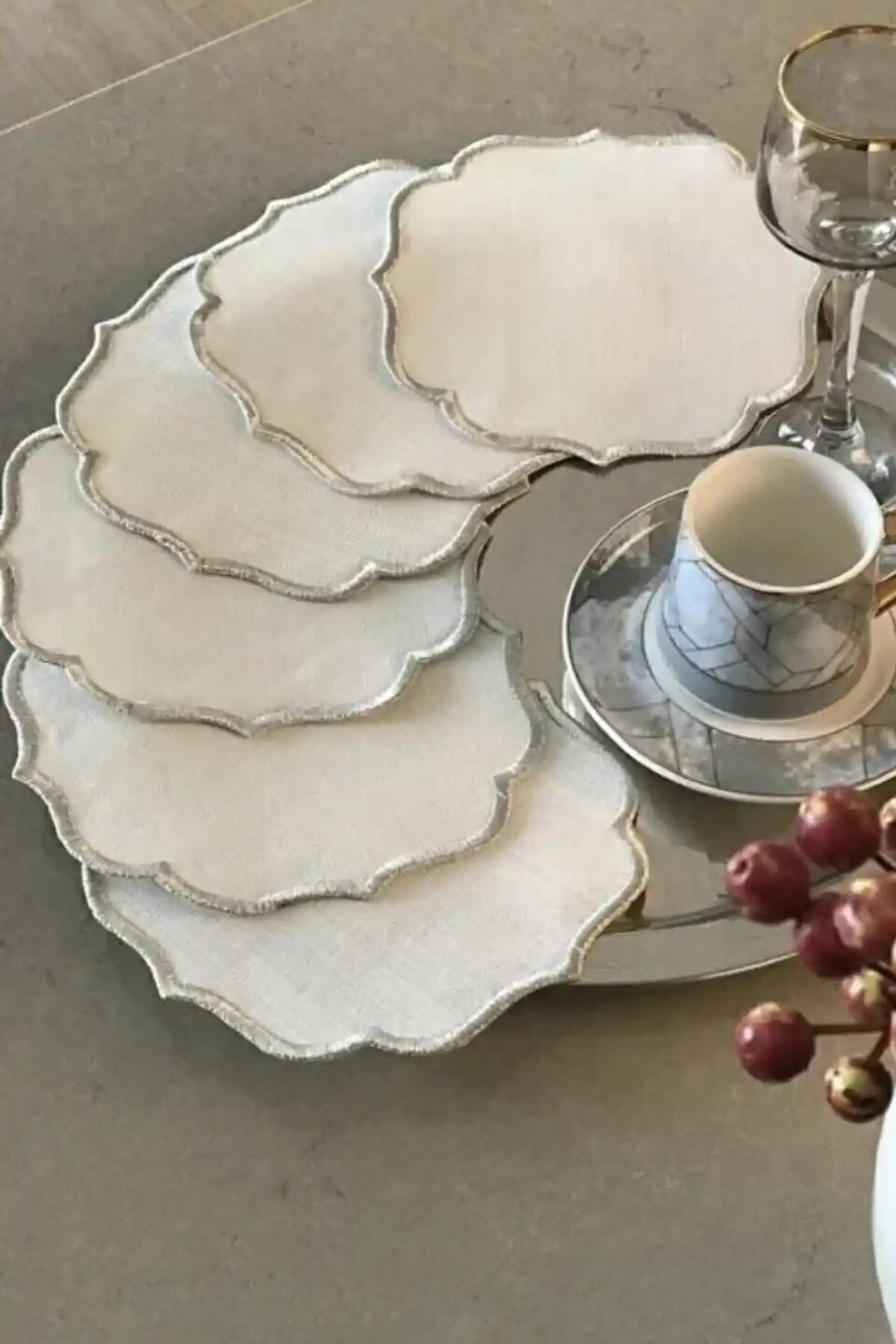 E-Bizz Store 6'lı Keten Nakışlı Kokteyl Peçetesi ve Bardak Altlığı Seti