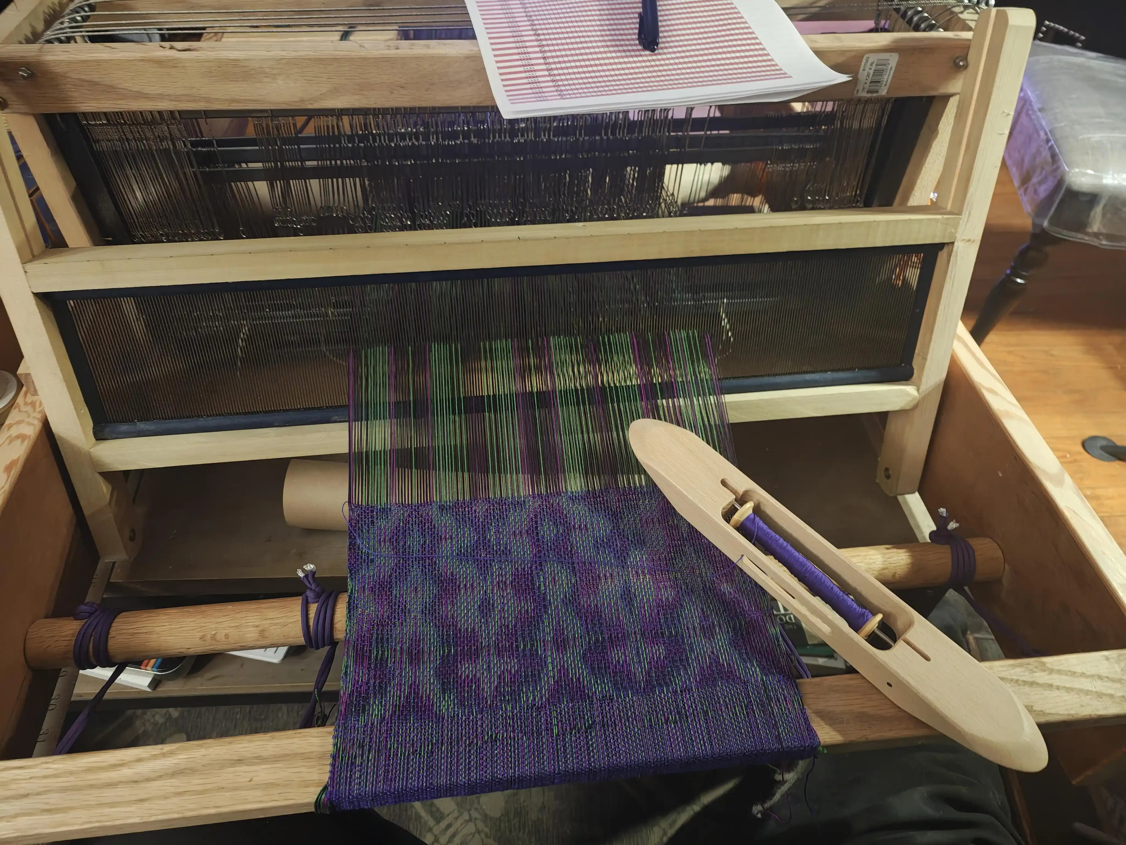 İlk Dokuma Projesi ve Dokuma Tezgahı Deneyimleri: İpek İplik ve Ergonomi Üzerine İnceleme