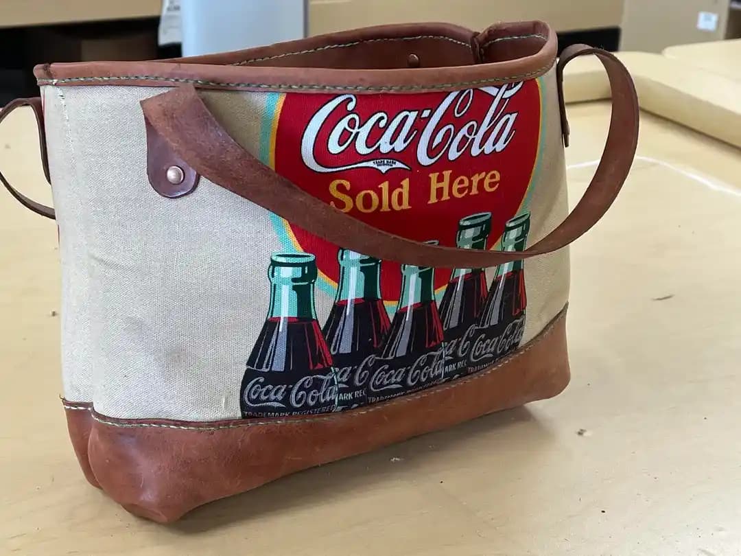 Kanvas ve Deri Kombinasyonuyla Çanta Yapımı: Malzeme Seçimi ve Teknikler