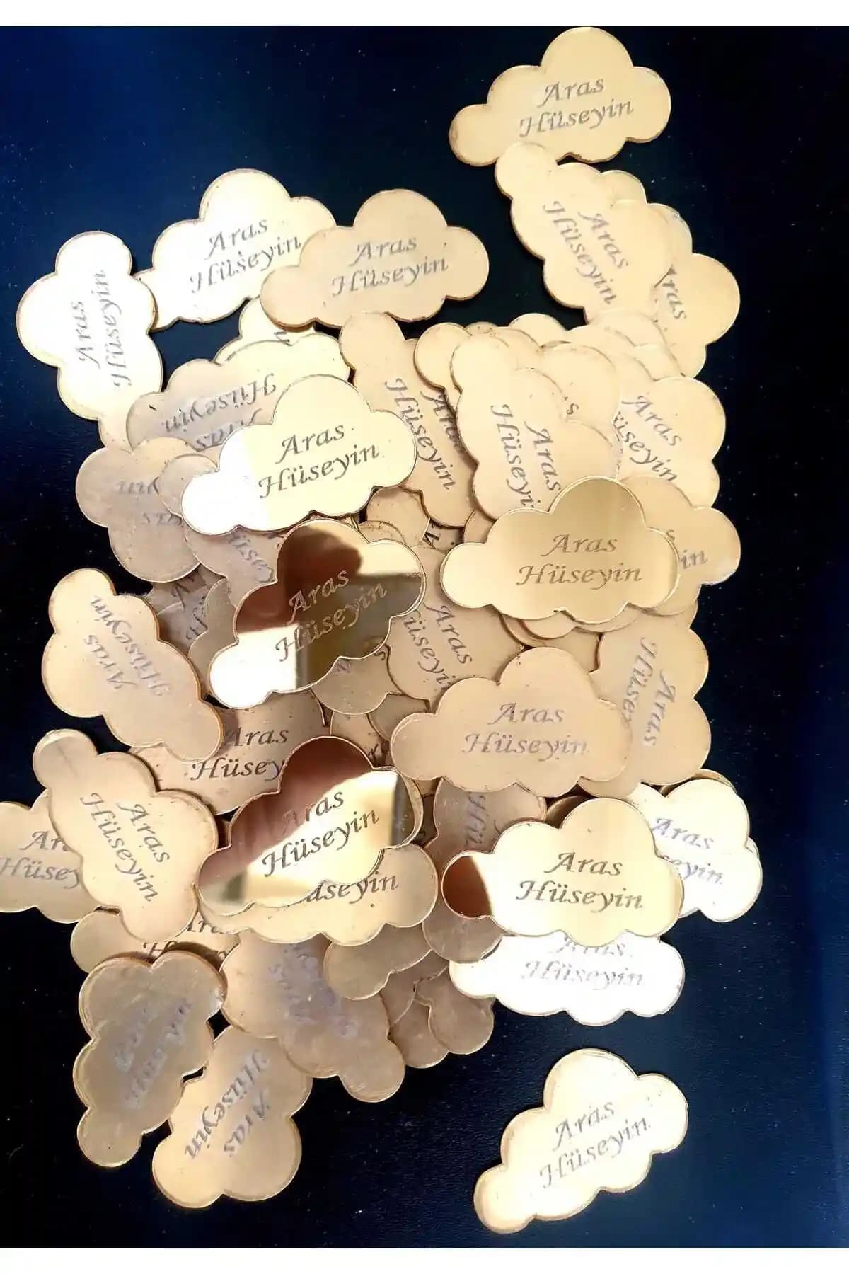 Kişiye Özel Bulut Desenli Aynalı Pleksi 60 Adet Gold Kaplama Yapışkanlı Modern Dekorasyon