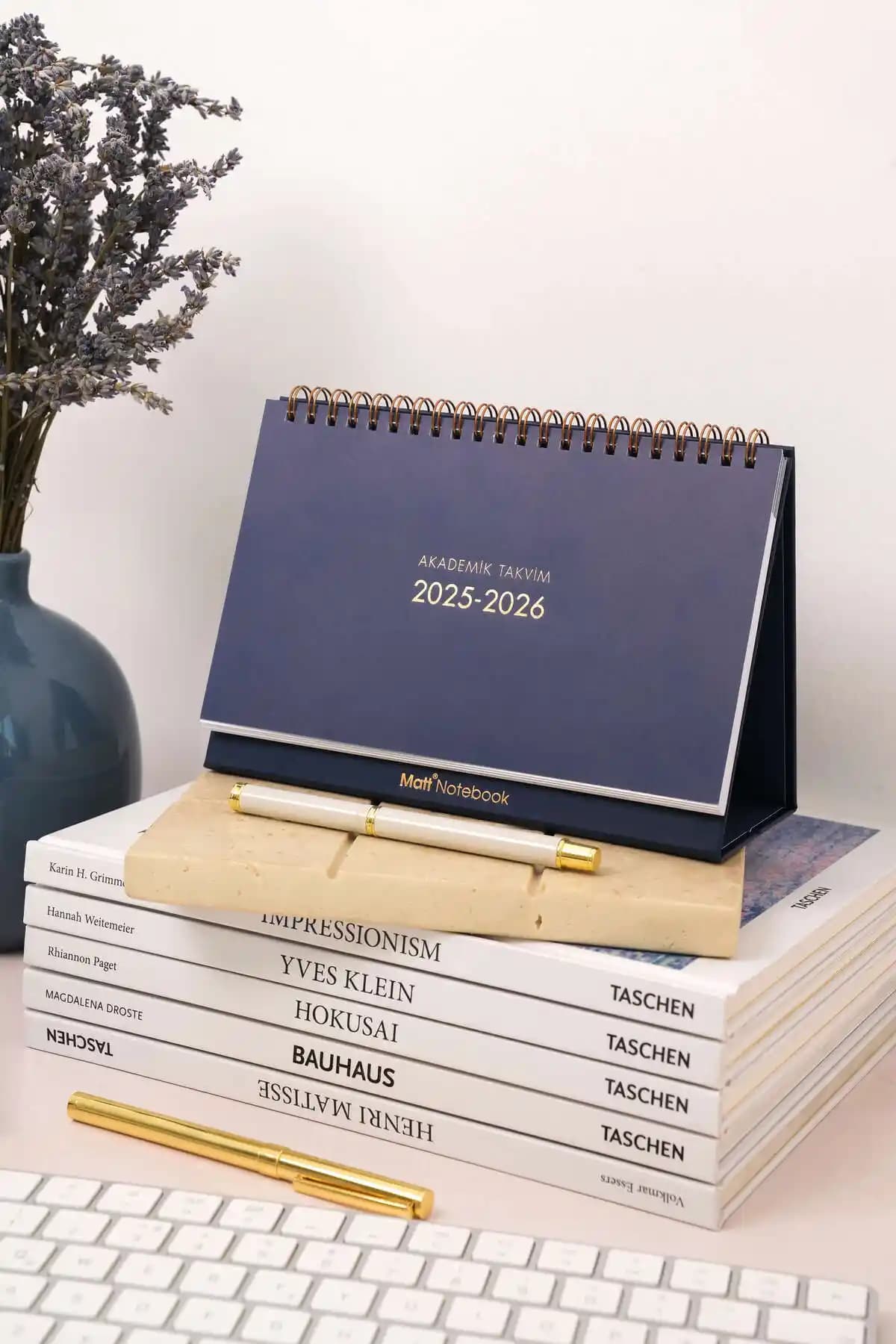 Matt Notebook 2025-2026 Lacivert Renkli Akademik ve Kişisel Planlama Araçları