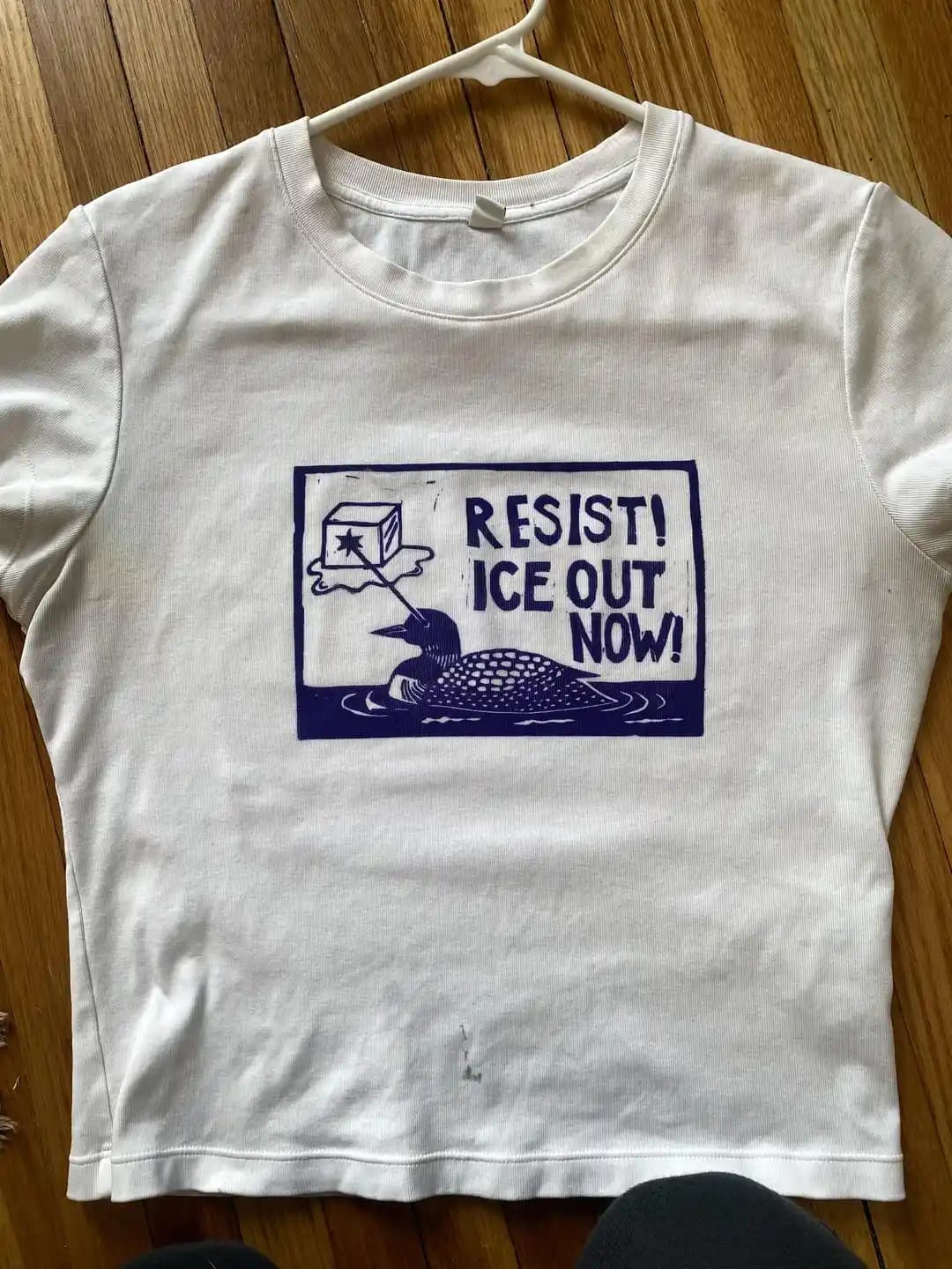 Minneapolis'te Lino Baskı ile Göçmen Hukuki Temsilini Destekleyen Sanatsal Çalışmalar