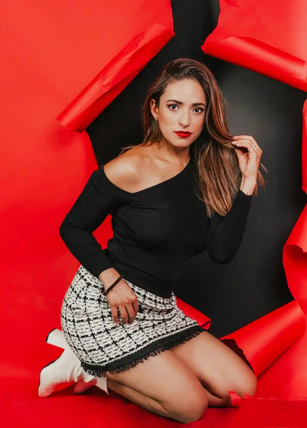 Moda Tasarımında Altın Bal Temalı Kıyafet Projesinin Estetik ve İşlevsellik Analizi