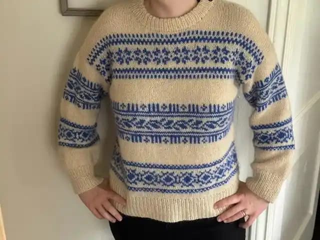 Porcelain Desenli Örgü Kazağın Tasarımı ve Renkli Örgü Teknikleriyle Yapımı