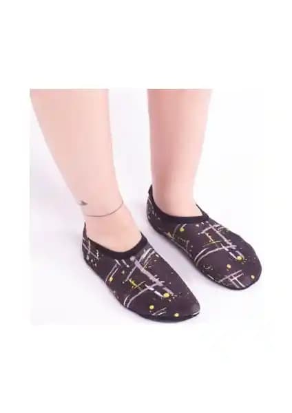 Savana Kaymaz Patik ve Slipstop Navy Kayırmaz Deniz Ayakkabısı Karşılaştırması