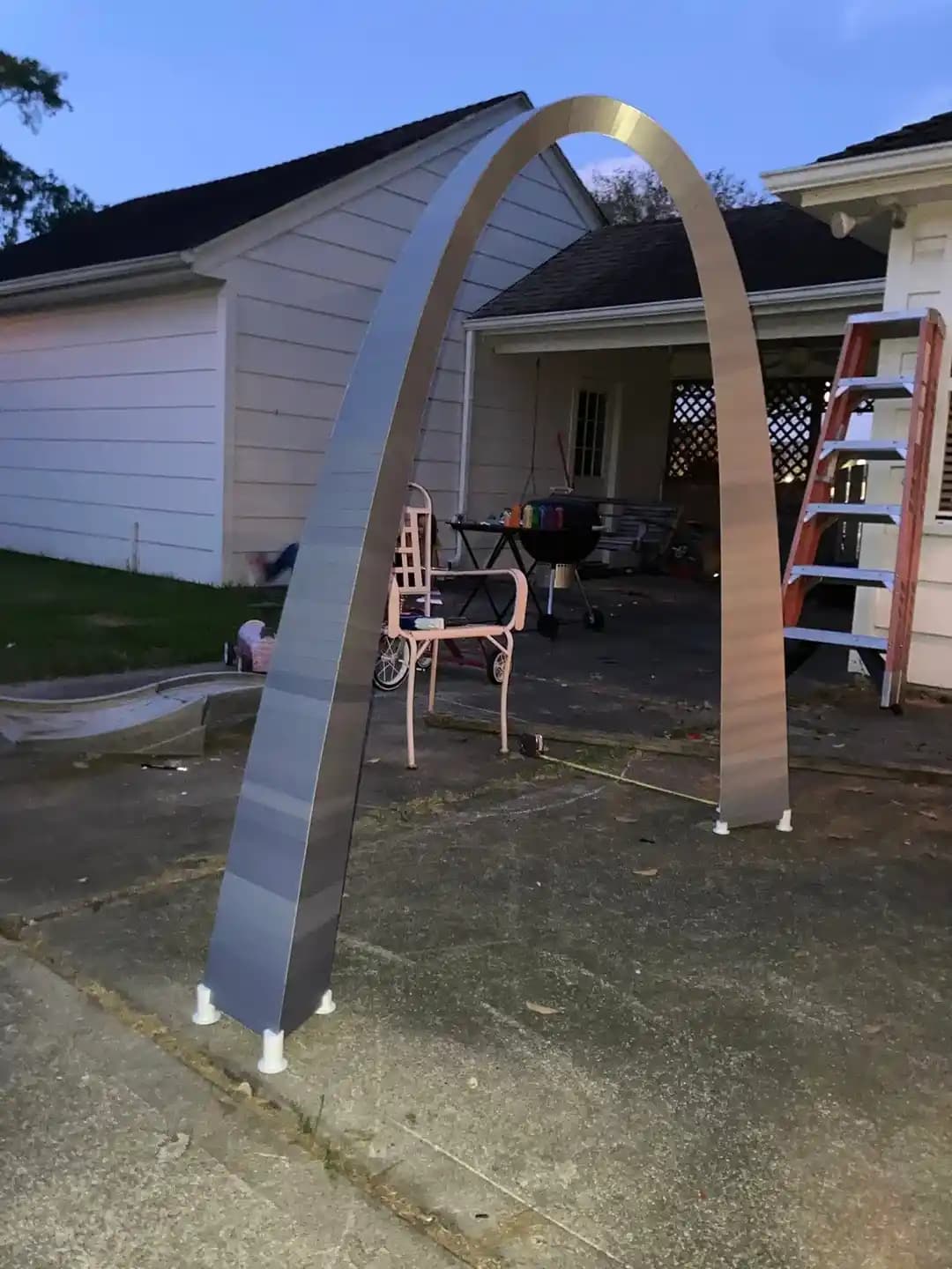 St. Louis Gateway Arch'ın Ölçekli 3D Baskı Modeli Tasarımı ve Üretim Süreci