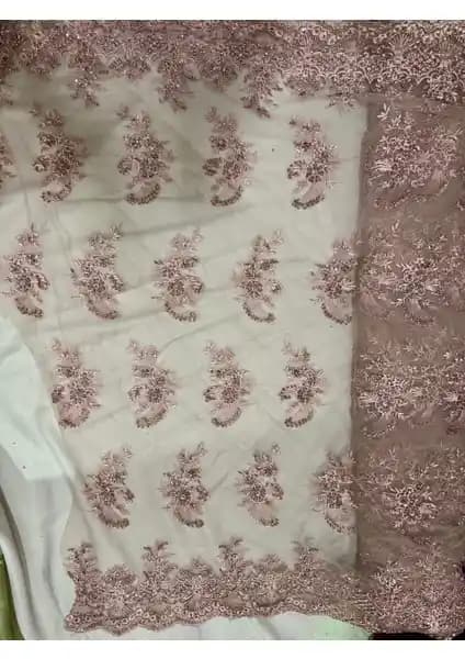 Dys Dikim Evi Dantel Kumaş: Şık ve Dayanıklı Nakışlı Dekoratif ve Giyim İçin Ürün