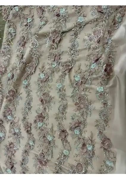 Dys Dikim Evi Dantel Kumaş: Zarif ve Yüksek Kaliteli Üç Boyutlu Nakış Detaylarıyla Şıklık