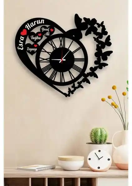İsme Özel Kalp Tasarımlı Dekoratif Ahşap Duvar Saati Yüksek Kalite ve Kişiselleştirme Seçenekleri