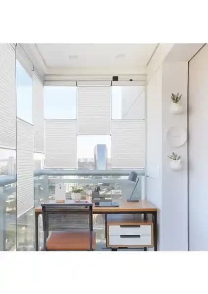 Motto Plise Perde: Balkon ve Ofis Alanları İçin Estetik ve Kullanışlı Çözüm