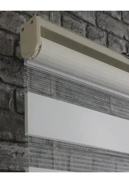 Sezerler Perde'nin Ekonomik Beyaz Zebra Perde Modeli: Modern ve Fonksiyonel Çözüm