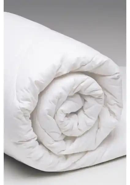 Varol Çift Kişilik Microfiber Yorgan: Konfor ve Hijyen Sunan Hafif Uyku Ürünü