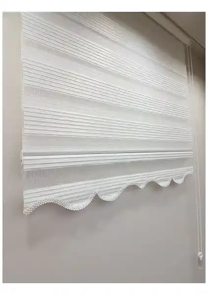 ZebraEvim Beyaz Trend Pliseli Zebra Perde Etek Dilimli Modern ve Dayanıklı Tasarım