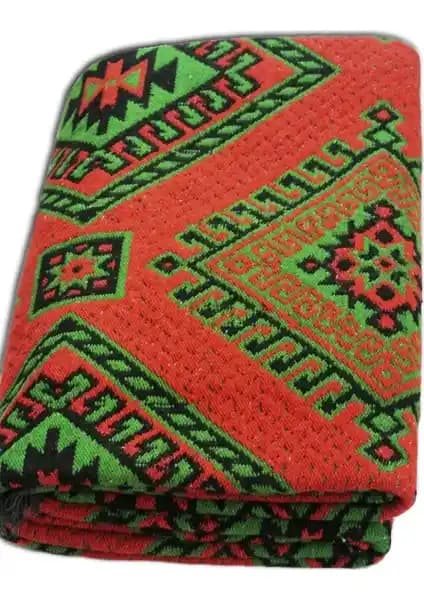 Başaran Makine Türkiye Üretimi Kalın Üç Mekik Uşak Kilimi: Dayanıklı ve Çok Yönlü Tasarım