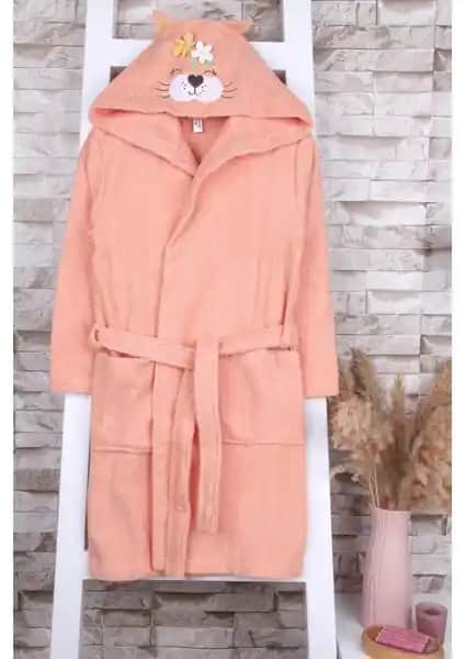 Baveno %100 Pamuk Kapüşonlu Çiçekli Kedi Nakışlı Çocuk Bornozları Güvenli ve Şık Tasarım