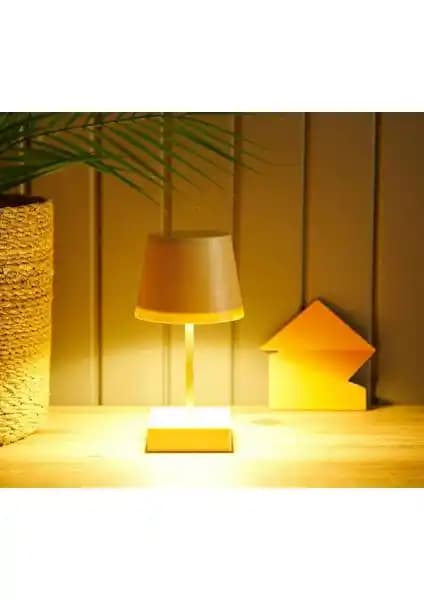 Bood BB-16 Şarj Edilebilir Modern Dokunmatik Masa Lambası ile Şık ve Fonksiyonel Aydınlatma Çözümü