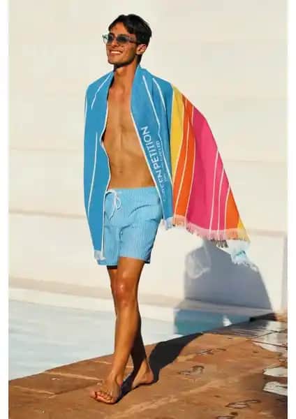 Çevre Dostu Geri Dönüştürülmüş Malzemelerden Tasarlanmış Plaj Havlusu