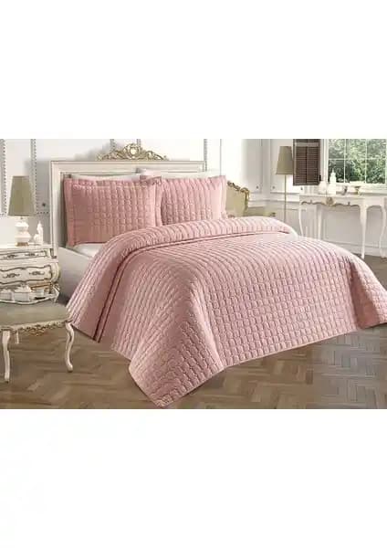 Çeyiz Diyarı Estiva Çift Kişilik Yatak Örtüsü: Modern Tasarım ve Dayanıklı Malzeme Özellikleri