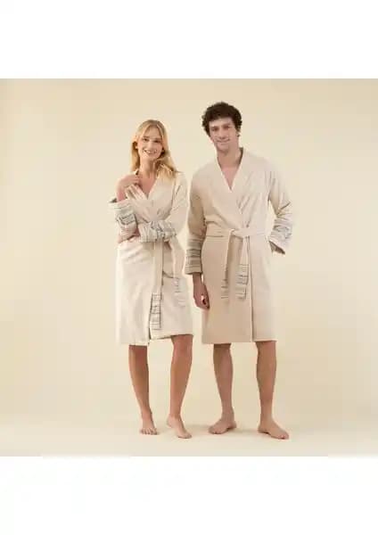 Chakra Derin Unisex Bornoz Bej ve Lacivert Renk Seçenekleriyle Şıklık ve Konfor Sunar