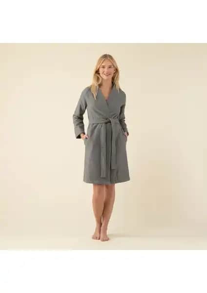 Chakra Sobeska Kadın Bornoz Antrasit Renkli Şıklık ve Konfor Sunar