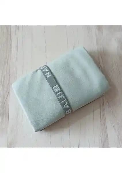 Decathlon Nabaiji Mikrofiber Havlu - Hafif ve Hızlı Kuruyan Çok Yönlü Spor ve Plaj Havlusu