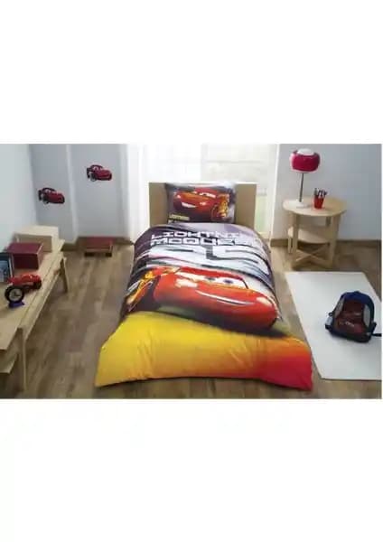 Disney Cars Temalı Tek Kişilik Nevresim Takımı Çocuk Odası Dekorasyonu İçin Uygun