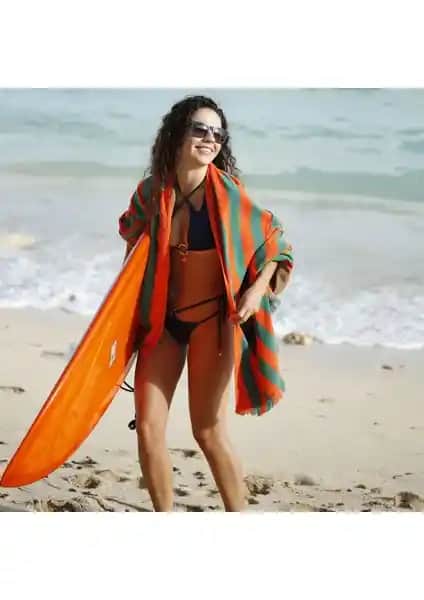 Doğa Dostu ve Şık Green Petition Maris Jade Plaj Havlusu Özellikleri ve Kullanım Avantajları