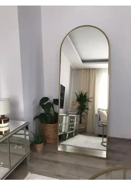 Effe Yapı Dekor Gold Metal Çerçeveli 180×70 cm Ayaklı Oval Ayna ile Modern Dekorasyon