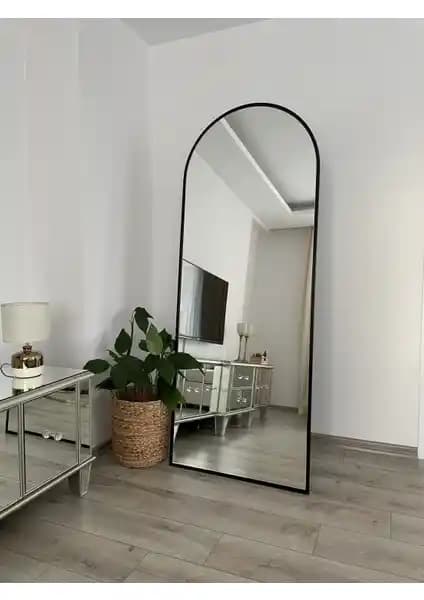 Effe Yapı Dekor Siyah Metal Çerçeveli 180x70 cm Ayaklı Boy Aynası - Modern ve Şık Tasarım