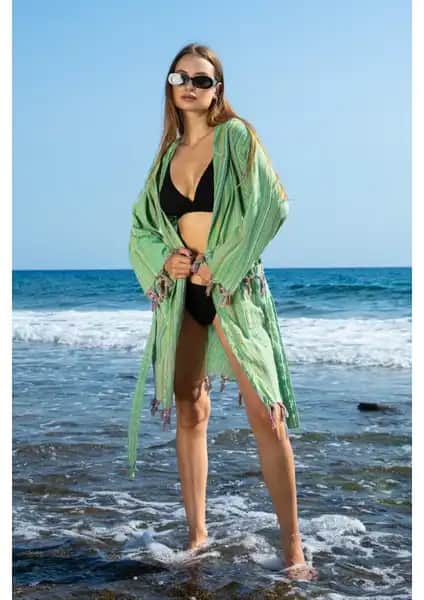 Ephemeris Ponpon Peştamal Bornoz: Şık ve Fonksiyonel Pamuklu Bornoz Modeli