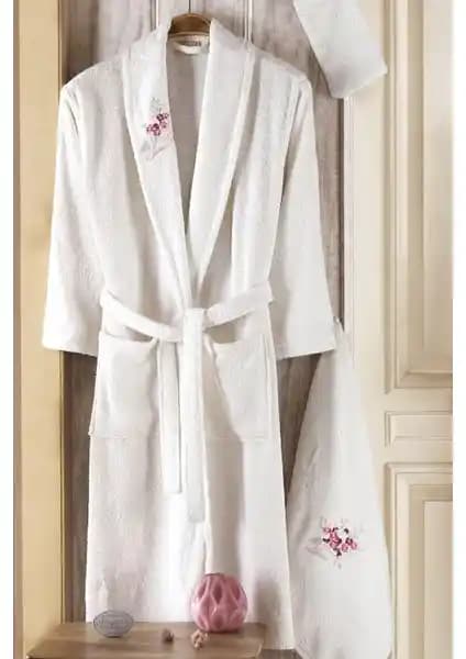 Güvenal Pamuxu 4 Parça Tekli Bornoz Seti Yüksek Kalite ve Konfor Sunar