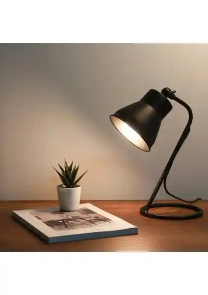 Homing Basic Tasarım Masa Lambası Modern ve Kompakt Aydınlatma Çözümü