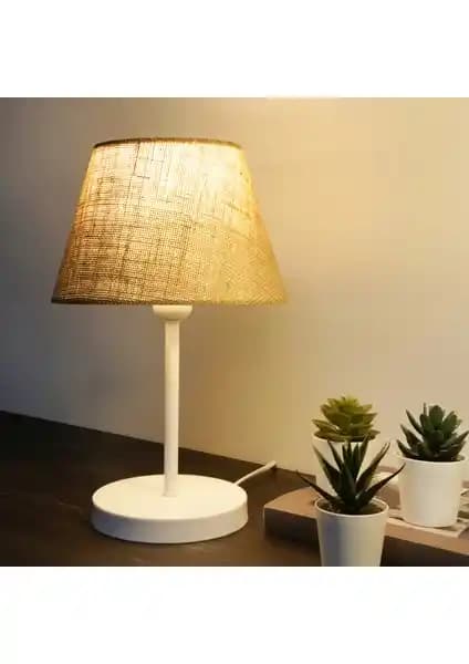 Homing Beyaz Kumaş Başlıklı Abajur Modern ve Şık İç Mekan Aydınlatma Seçeneği