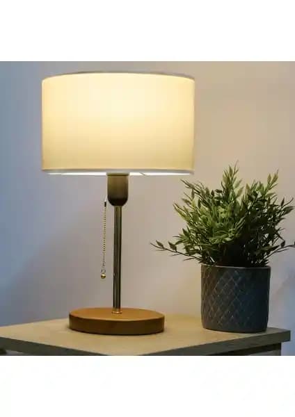 Homing Sera Kumaş Başlıklı Abajur: Şıklık ve Fonksiyonelliği Bir Arada Sunar