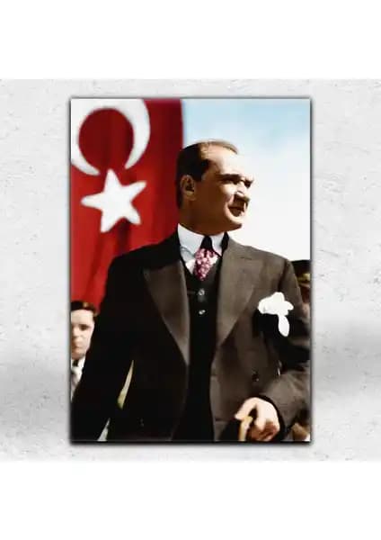 İyi Olsun Bayraklı Atatürk Portresi Dekoratif Kanvas Tablo - Uzun Ömürlü ve Şık Dekorasyon Seçeneği