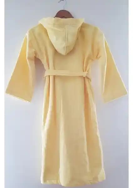 Kadife Çocuk Bornozu: Konfor ve Şıklığı Bir Arada Sunan Yumuşak Tasarım