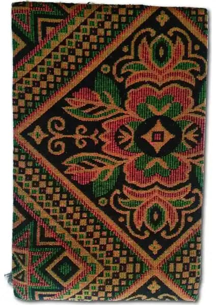 Kale Makine Dokuması Uşak Kilimi: Otantik ve Çok Yönlü Dekorasyon Ürünü