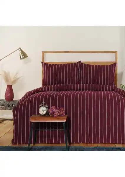 Karaca Home Vella Bordo Çift Kişilik Yatak Örtüsü Şıklık ve Fonksiyonelliği Bir Arada Sunar