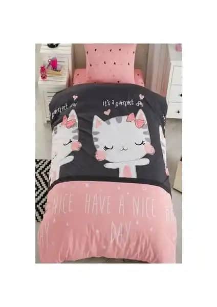 Laliva Çarşafı Lastkili Kedili Çocuk Nevresim Takımı: Konforlu ve Şık Uyku Seti