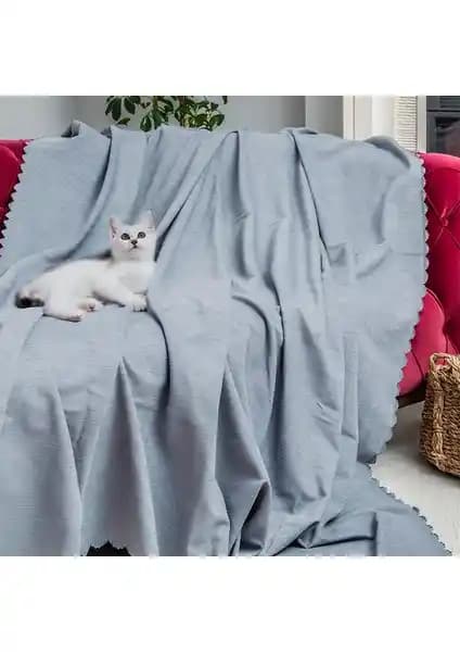 Latuda Concept Kaymaz Koltuk Örtüsü: Estetik ve Fonksiyonellik Sunan Modern Çözüm