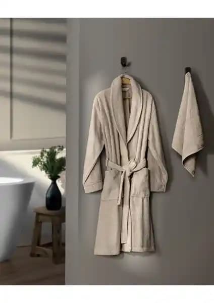 Madame Coco Avril Şalyaka Unisex Bornoz Seti: Konfor ve Şıklık Bir Arada