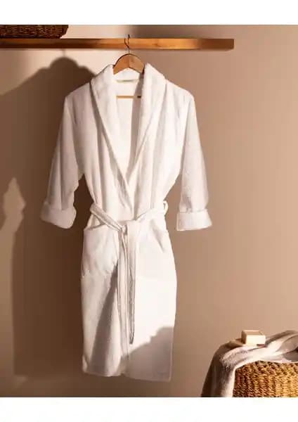 Madame Coco Belda Şalyaka Kadın Bornoz: Konfor ve Şıklık Sunan Hafif ve Dayanıklı Tasarım