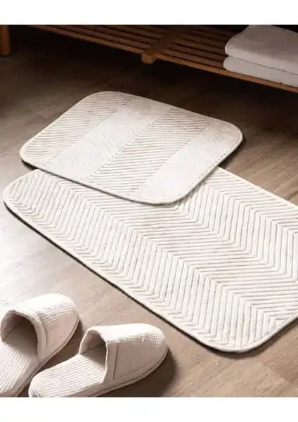 Madame Coco Eze Banyo Paspası Fildişi Rengi Şıklık ve Konfor Sunan Banyo Aksesuarı