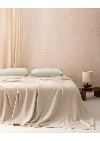 Madame Coco Madelyn Çift Kişilik Pamuk Yatak Örtüsü Bej Renkli Estetik ve Konfor Sağlar