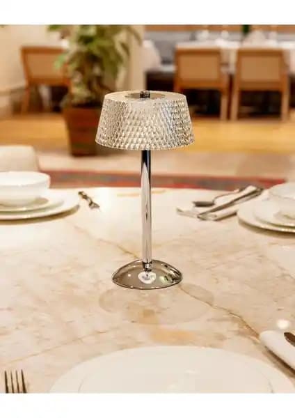 Madame Coco Trayer Dokunmatik Abajur: Şık ve Fonksiyonel Modern İç Mekan Aydınlatması