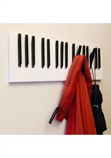 Mumaks Piyano Elbise Askılığı: Şık ve Çok Amaçlı Duvara Monte Dekoratif Askı